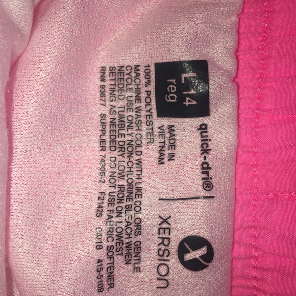 Shorts - Picture 2 of 4